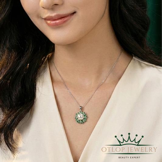 سلسلة مرصعة بالالماس مع الزمرد الطبيعي واللؤلؤ- كود 8380