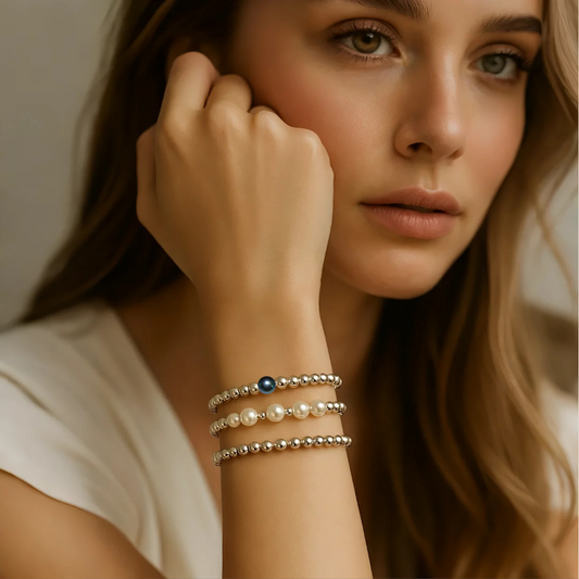 طقم من ثلاثة أساور فاخرة من الهيماتايت الطبيعي واللؤلؤ، - كود 8008