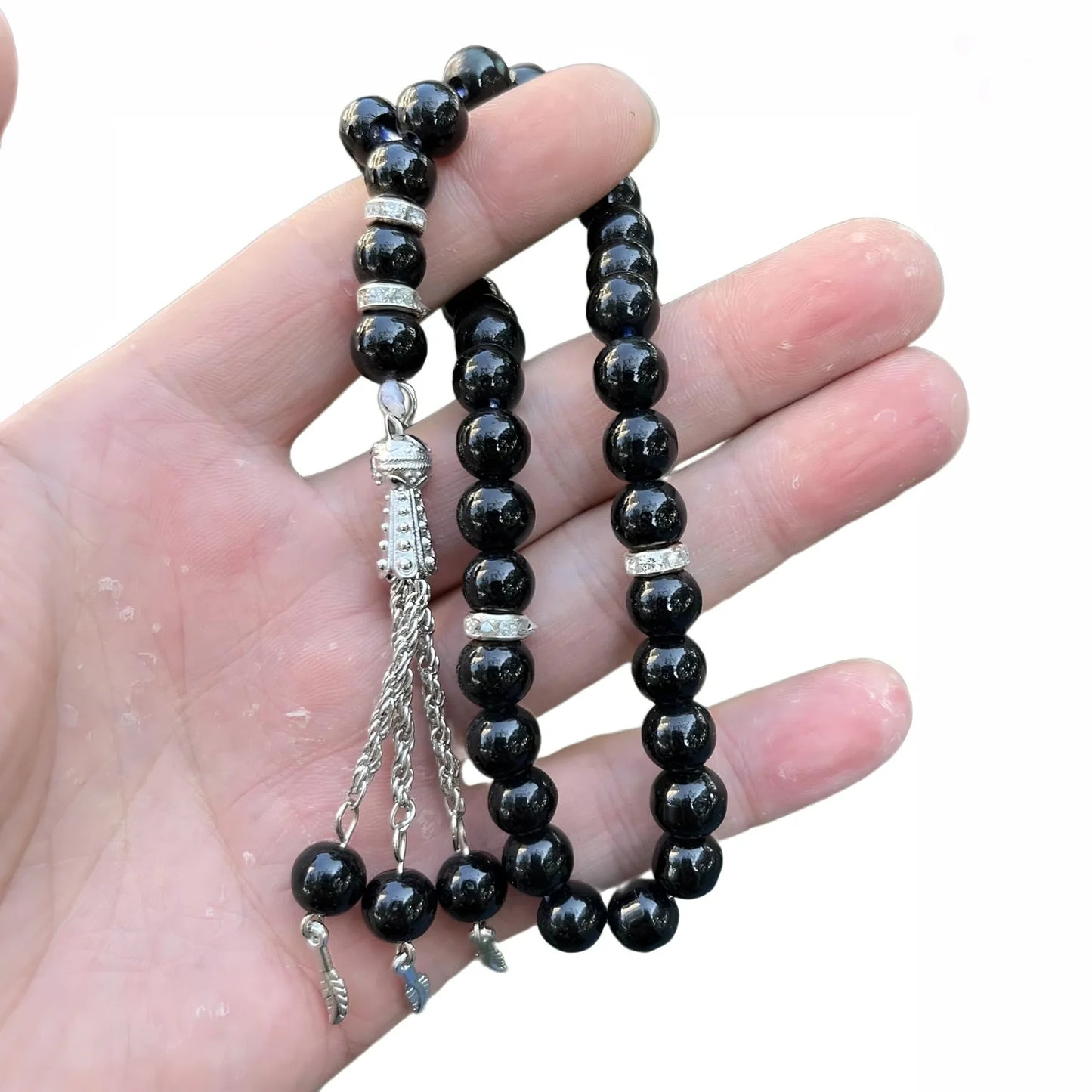 سبحة من العقيق الجزع اليمني الأسود  33 حبه و 99 حبه مع الفضه التركي أو مع الاستانلس ستيل - كود 1150