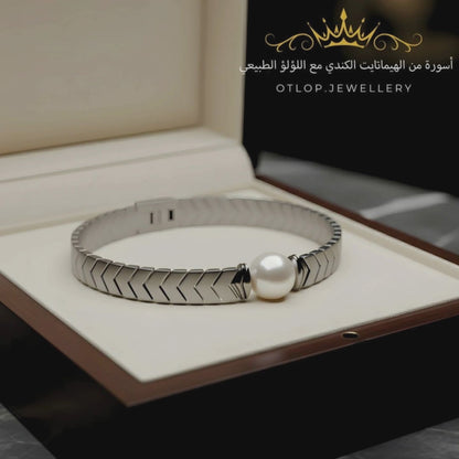 أسورة طاقة من الهيماتايت الطبيعي ، مع اللؤلؤ الأصلي ،  للرجال ، للنساء،  هدية قيمة ، مجوهرات يدوية فاخرة - كود 9999