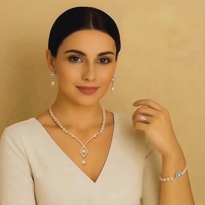 طقم مجوهرات فاخر من اللؤلؤ الطبيعي مرصّع بالألماس ، يضم عقدًا، إنسيالًا، خاتمً، وحلقً، مصنوع من اللؤلؤ الطبيعي - كود 836